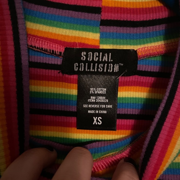 Top - Picture 3 of 4